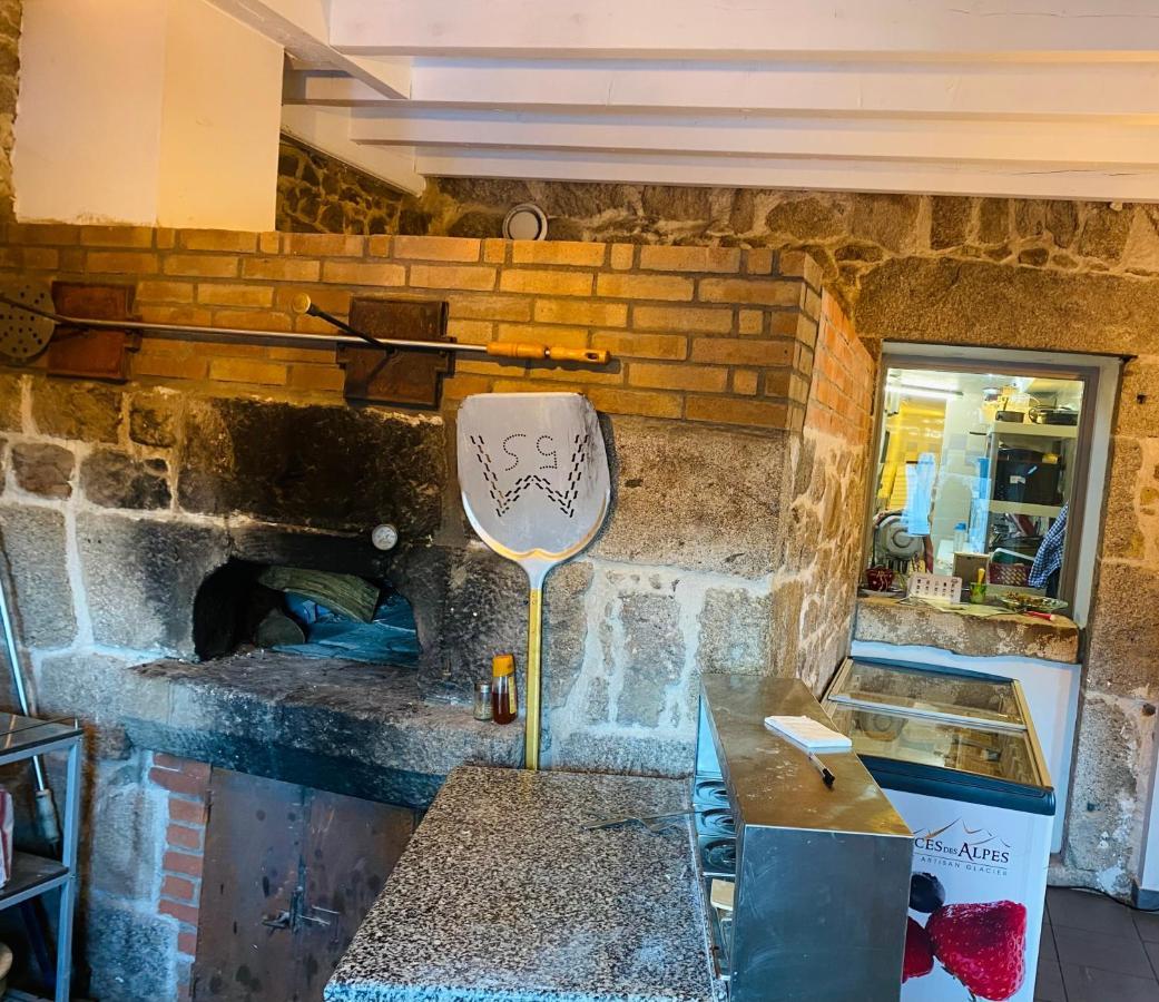 Auberge De Thelis Bagian luar foto